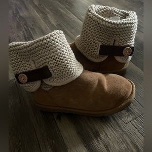 UGG Shaina Sweater Cuff Bootie Size 8